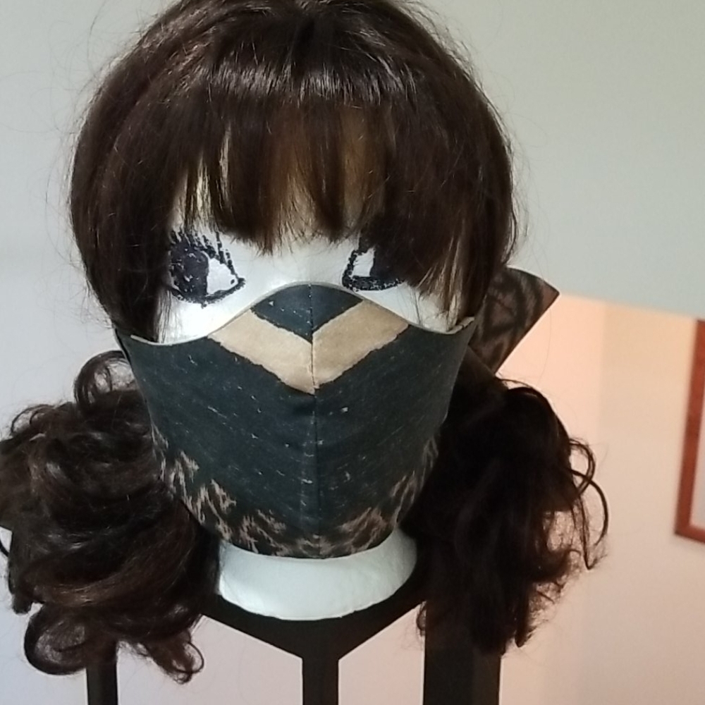 Bow In Back Face Mask - Picture 3 of 8